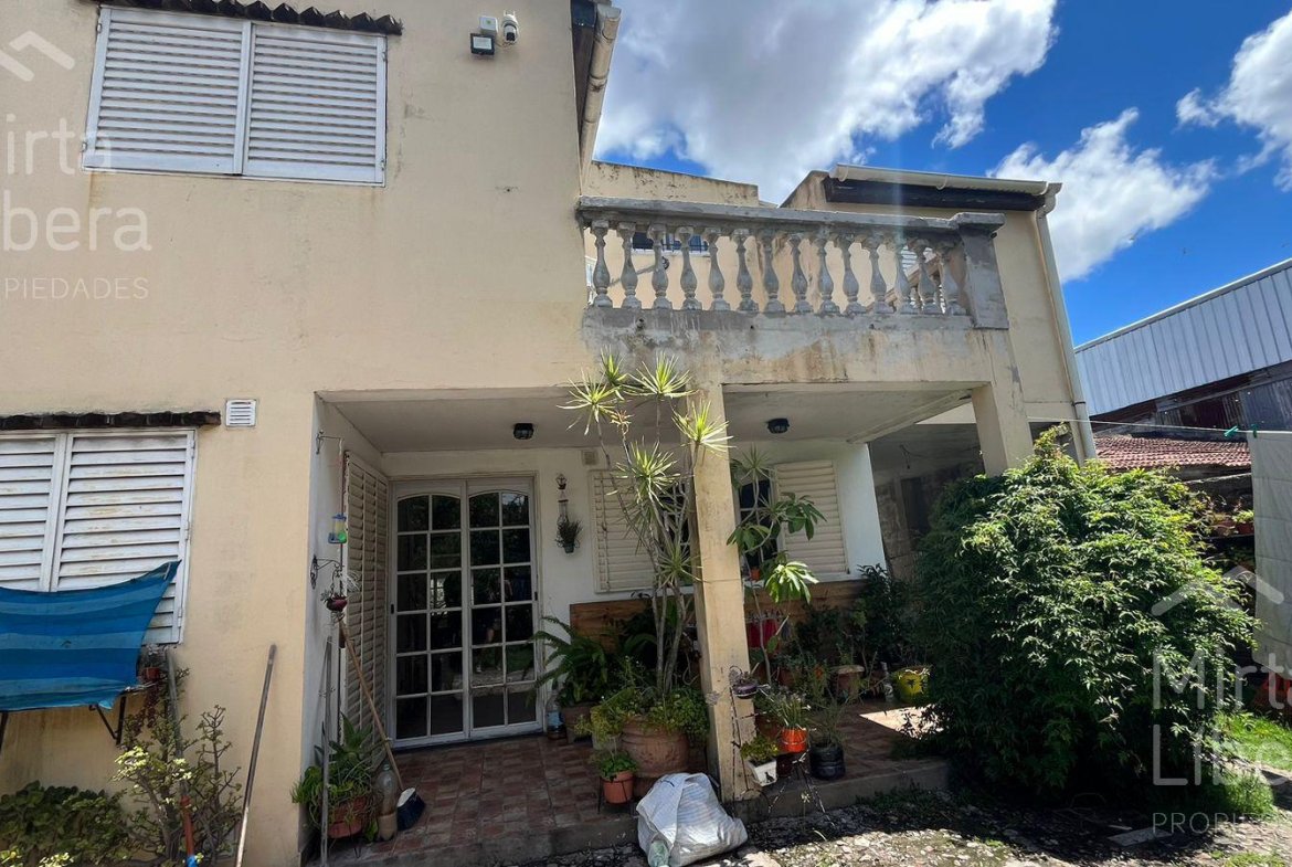 Casa en Venta- Calle 16 esquina 75 – La Plata