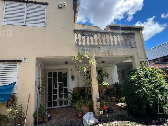 Casa en Venta- Calle 16 esquina 75 – La Plata