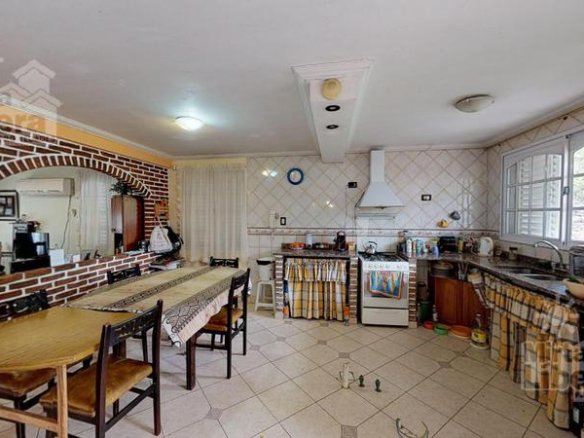 Casa en Venta- Calle 16 esquina 75 – La Plata