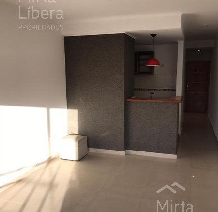 Monoambiente en Alquiler- Cale 40 17 y 18- La Plata