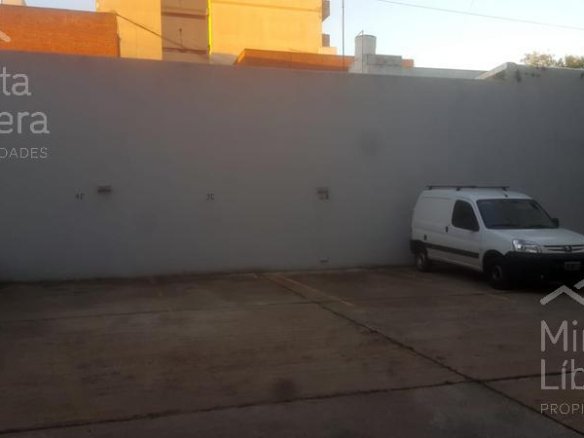 Cochera en Alquiler y en Venta-Calle 4 entre 64 y 65- La Plata