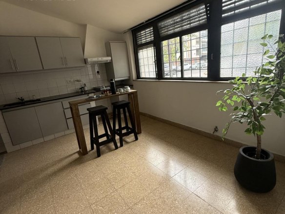 Monoambiente divisible 64 e/4 y 5 al 400